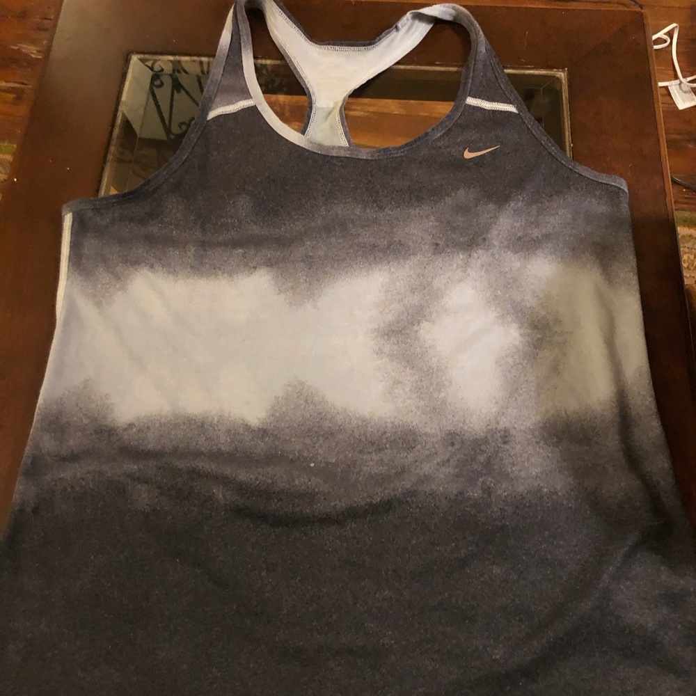 COPY - Nike dry fit tank